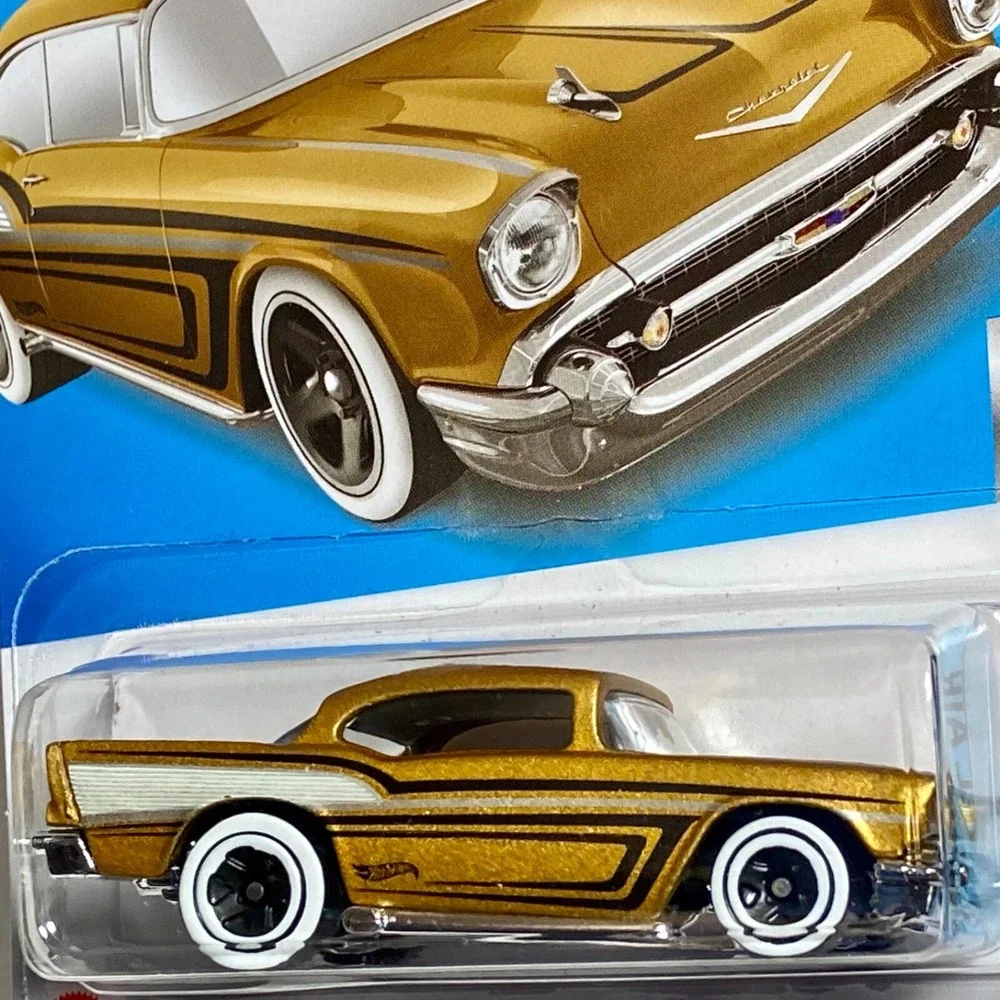 Hot Wheels '57 Chevy 44/250 Chevrolet Bel Air 3/5 Gold Die-cast 1:64 Model NIP